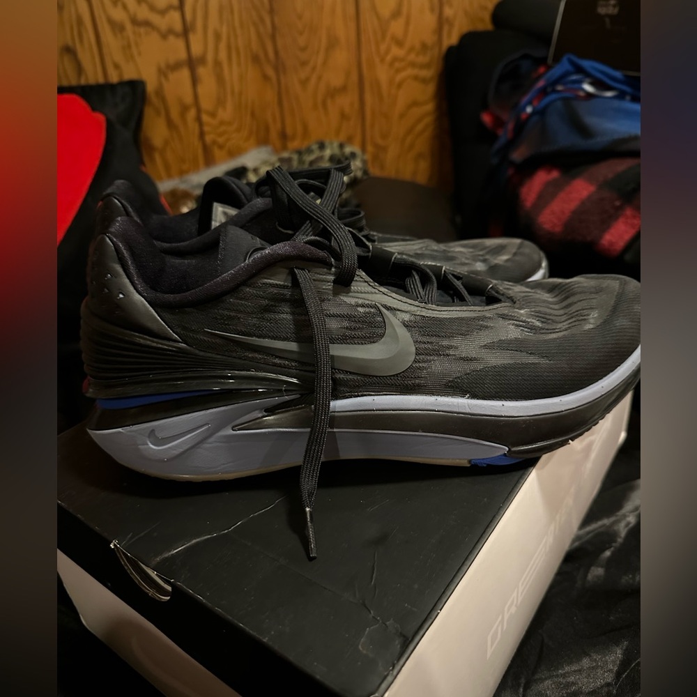 GT CUT basketball shoes